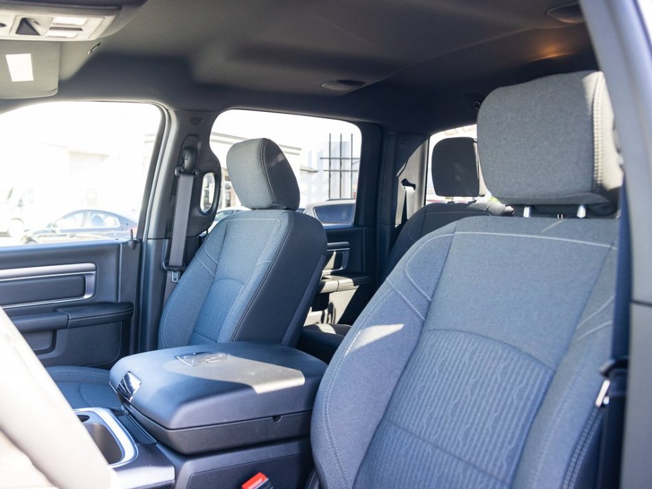 RAM 1500 Classic Warlock 1C6RR7LT9NS171621 106900