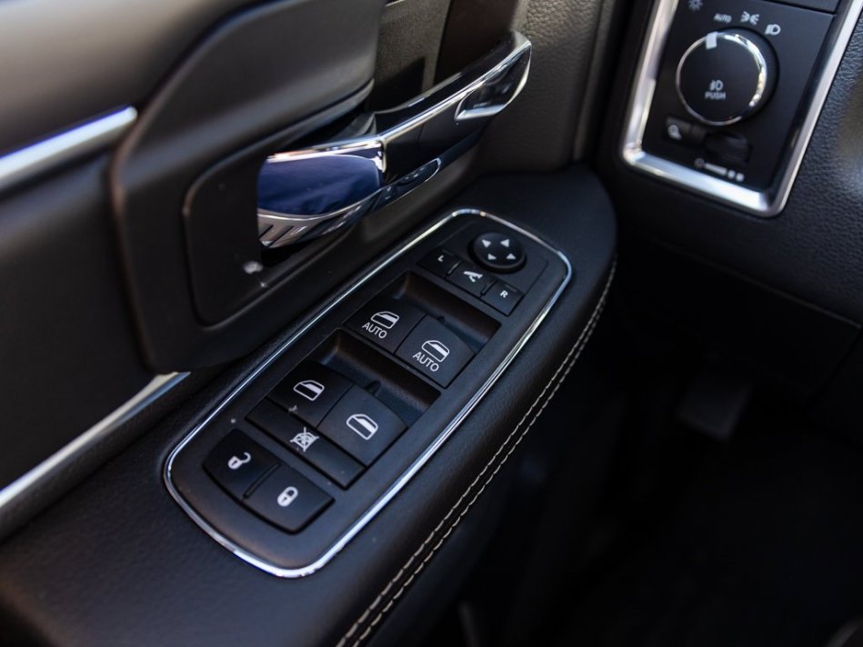 RAM 1500 Classic Warlock 1C6RR7LT9NS171621 106906