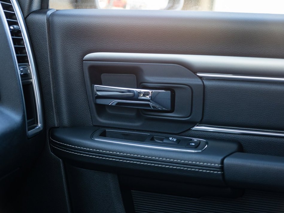 RAM 1500 Classic Warlock 1C6RR7LT9NS171621 106907