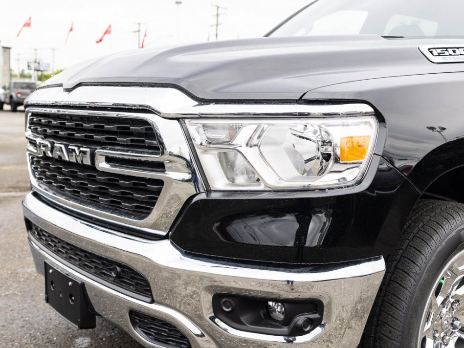 RAM 1500 Big Horn 1C6RRFFG1NN308087 105825