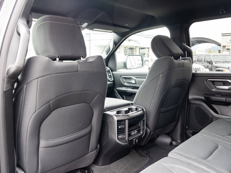 RAM 1500 Big Horn 1C6RRFFG1NN308087 105834