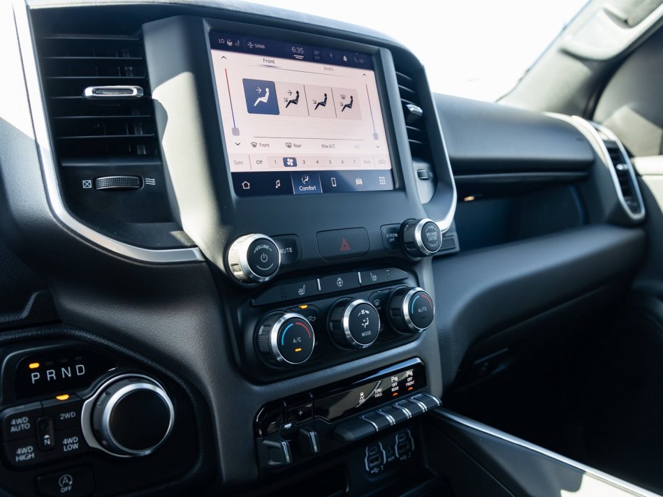 RAM 1500 Big Horn 1C6RRFFG3NN308088 106102