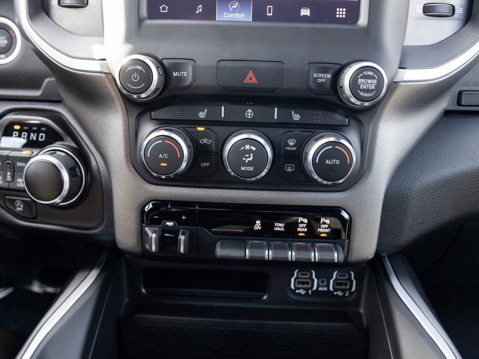 RAM 1500 Big Horn 1C6RRFFG3NN308088 106103