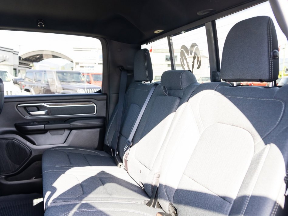 RAM 1500 Big Horn 1C6RRFFG3NN308088 106107