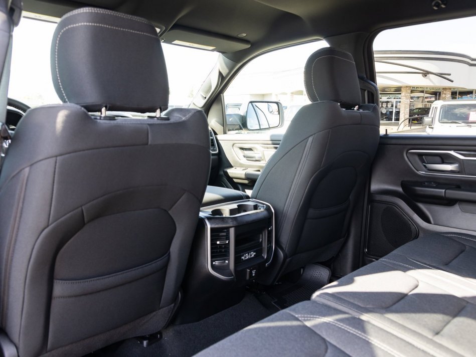 RAM 1500 Big Horn 1C6RRFFG3NN308088 106108