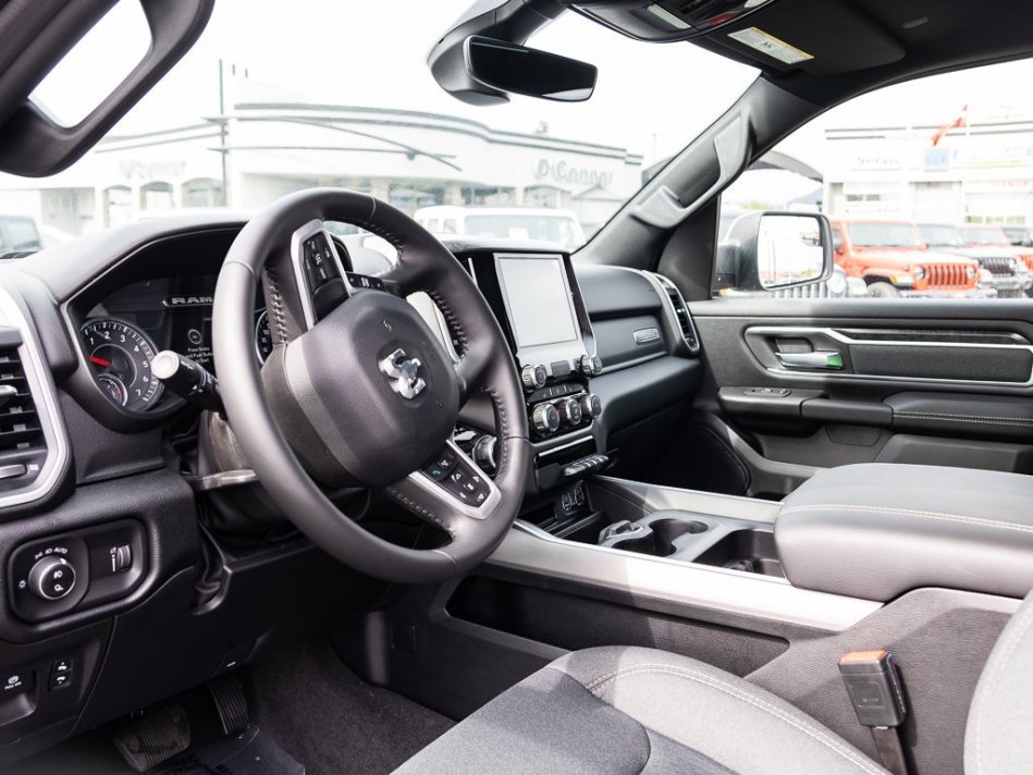 RAM 1500 Big Horn 1C6RRFFG9NN308208 105392