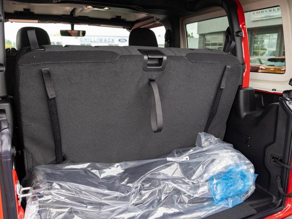 JEEP Wrangler Sport S 1C4GJXAN7NW177163 104752