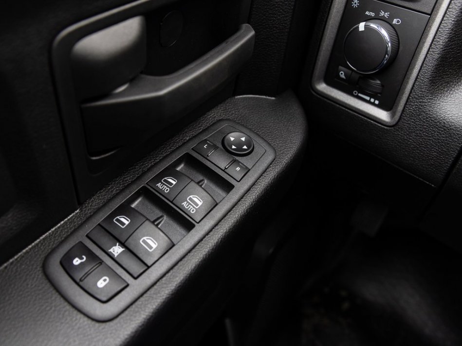 RAM 1500 Classic Tradesman 1C6RR6FG8NS153457 105786