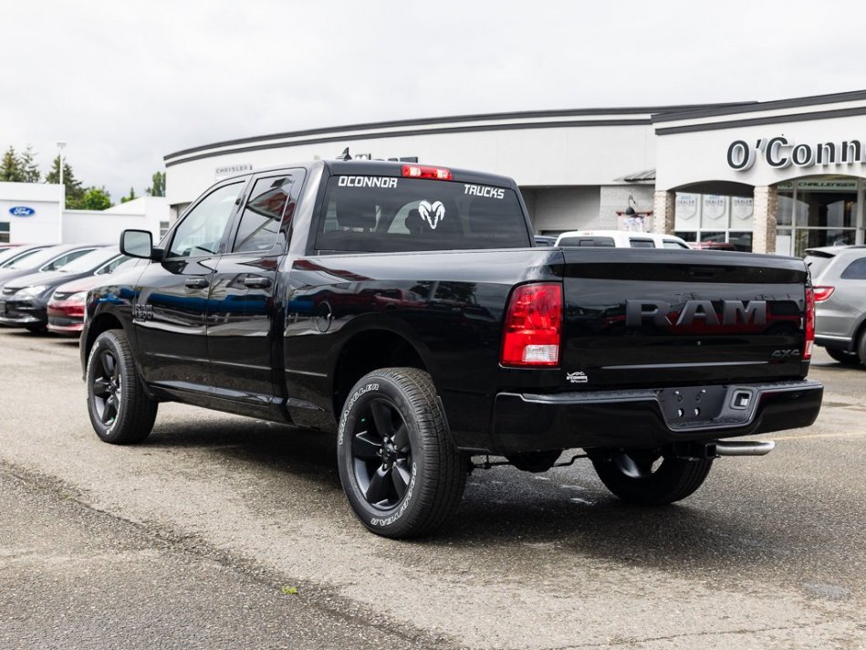 RAM 1500 Classic Night Edition 1C6RR7FG2NS174701 105797