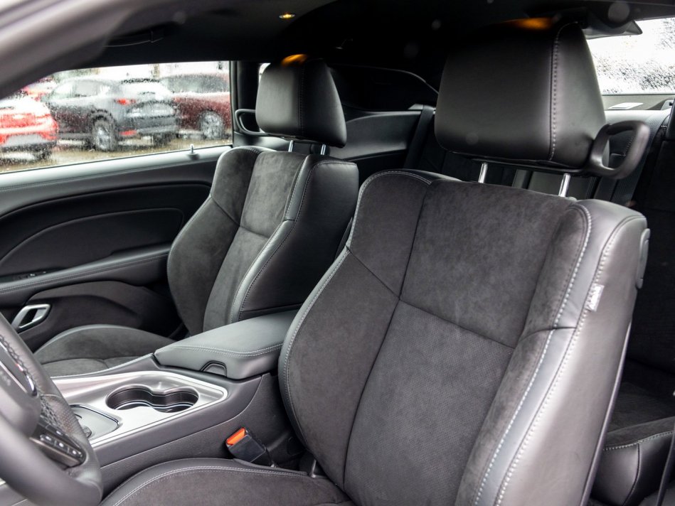 DODGE Challenger GT 2C3CDZJGXNH123295 104656