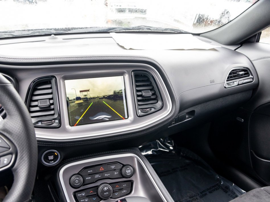 DODGE Challenger GT 2C3CDZJGXNH123295 104657