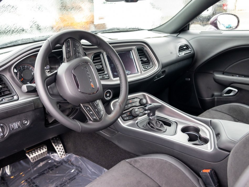 DODGE Challenger GT 2C3CDZJGXNH123295 104658