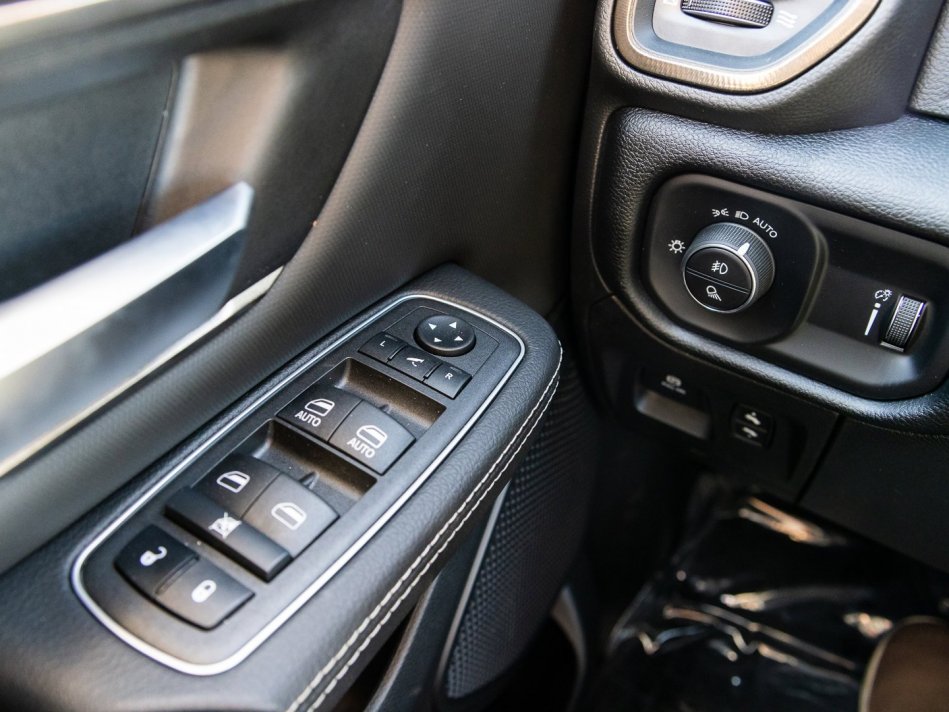 RAM 1500 Sport 1C6SRFVT1NN312642 105987