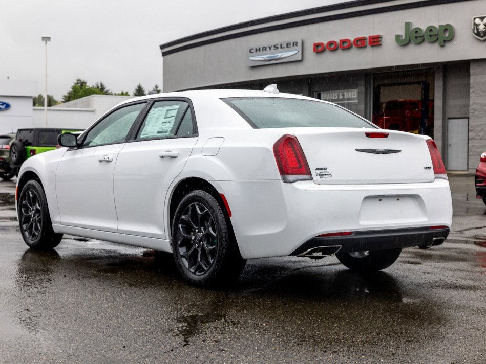 CHRYSLER 300 Touring 2C3CCARG7NH134649 104666