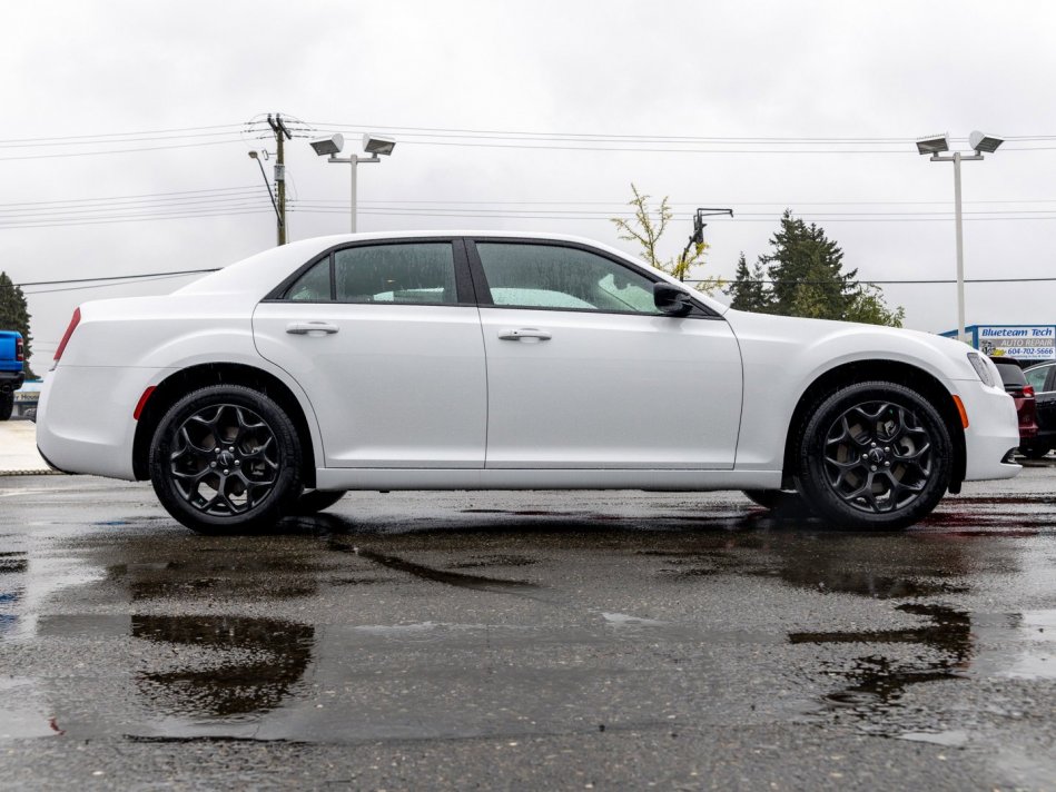 CHRYSLER 300 Touring 2C3CCARG7NH134649 104670