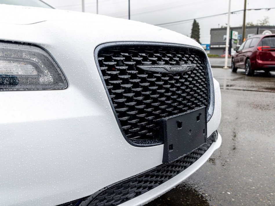 CHRYSLER 300 Touring 2C3CCARG7NH134649 104672