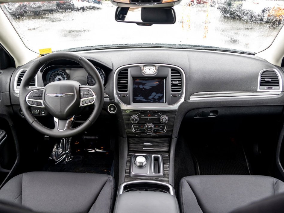 CHRYSLER 300 Touring 2C3CCARG7NH134649 104674