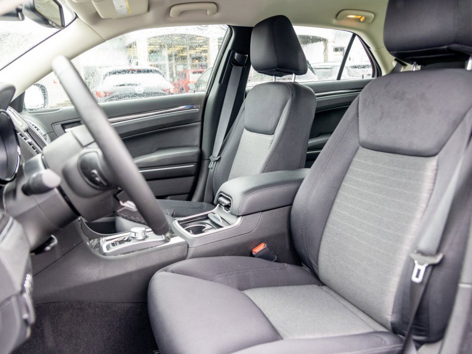 CHRYSLER 300 Touring 2C3CCARG7NH134649 104677