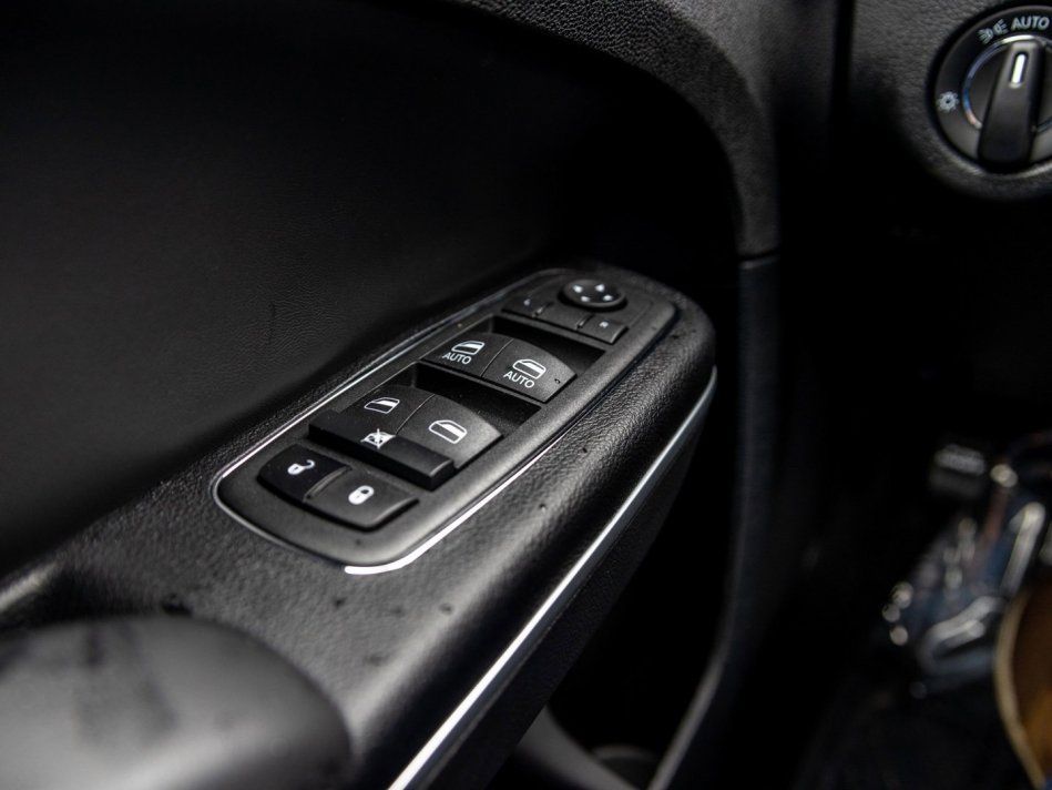 CHRYSLER 300 Touring 2C3CCARG7NH134649 104680