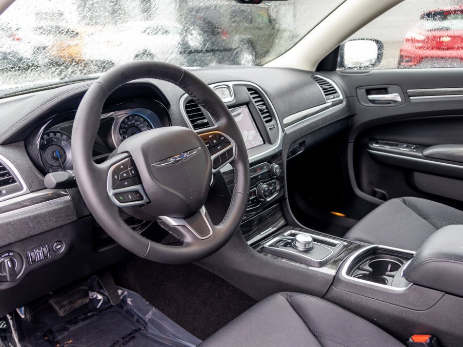 CHRYSLER 300 Touring 2C3CCARG7NH134649 104683