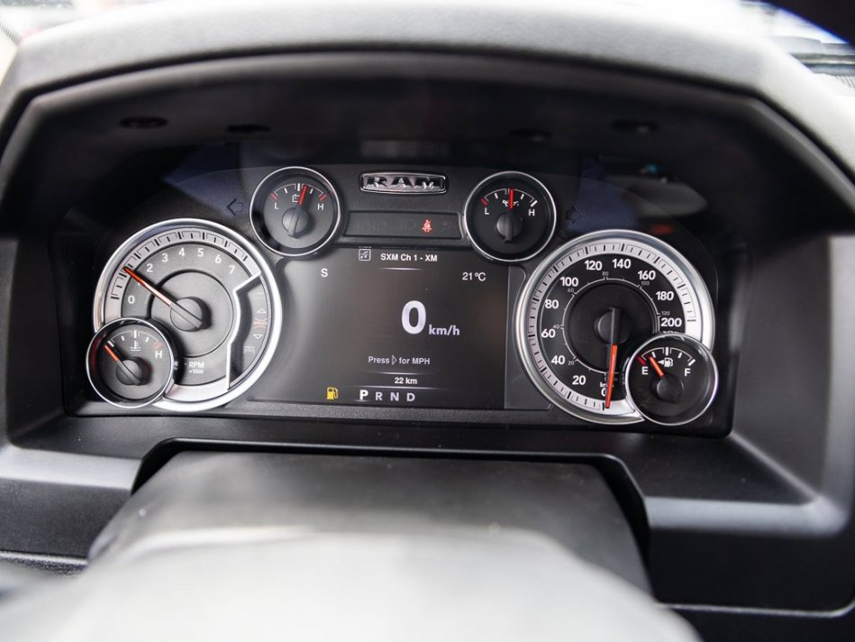 RAM 1500 Classic Night Edition 3C6RR7KT6NG258515 105277