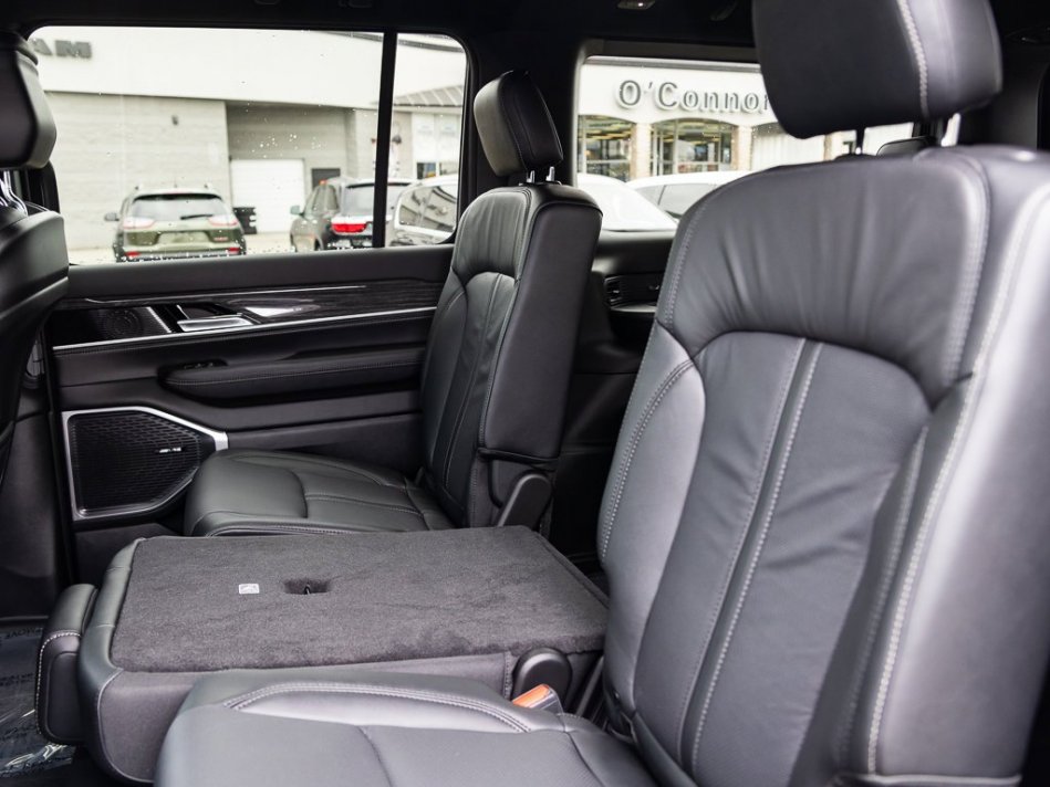 WAGONEER Series III Series III 1C4SJVDT0NS165985 105712