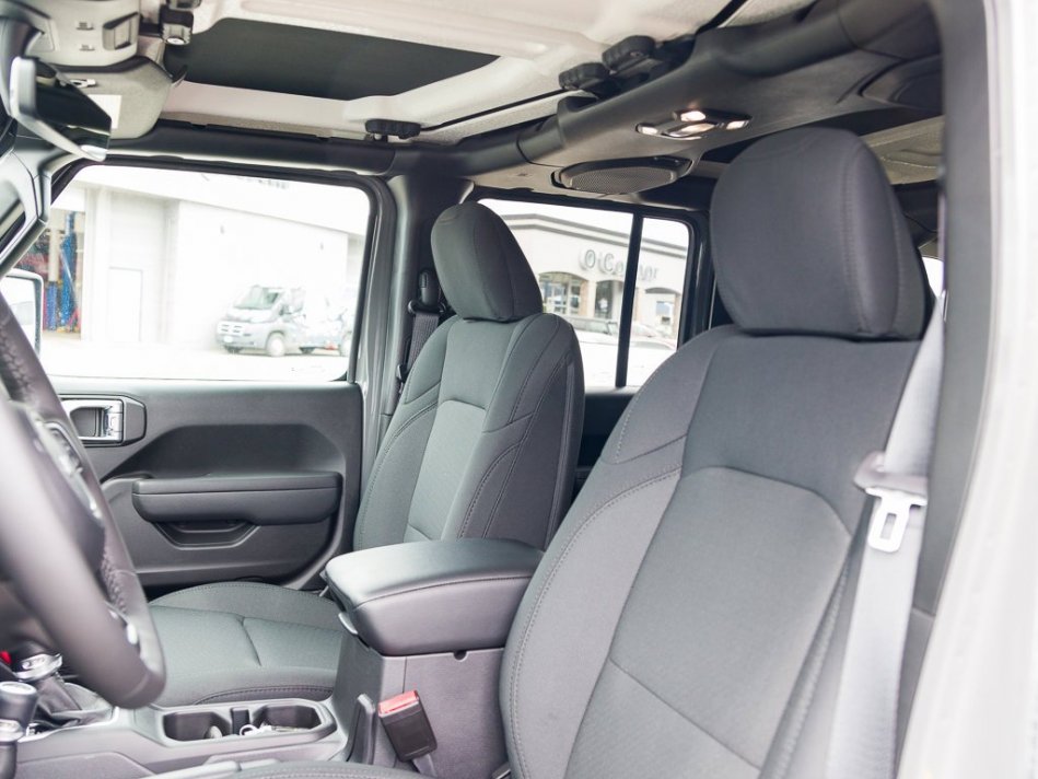 JEEP Wrangler Unlimited Sport Altitude 1C4HJXDG5NW142767 105058