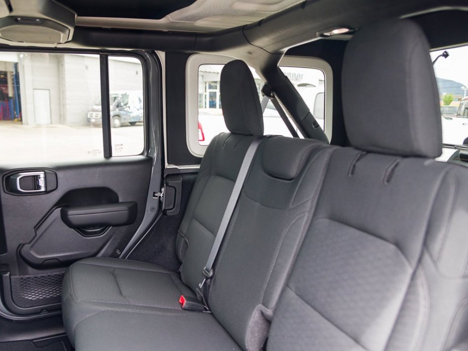 JEEP Wrangler Unlimited Sport Altitude 1C4HJXDG5NW142767 105064