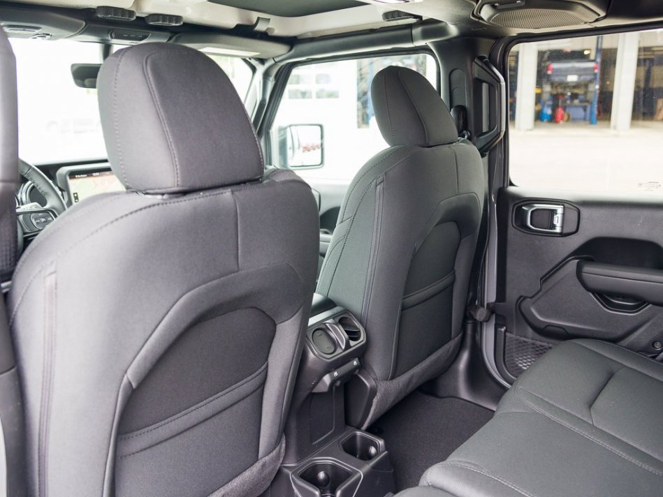 JEEP Wrangler Unlimited Sport Altitude 1C4HJXDG5NW142767 105065