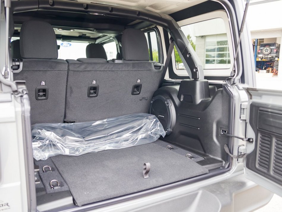 JEEP Wrangler Unlimited Sport Altitude 1C4HJXDG5NW142767 105071