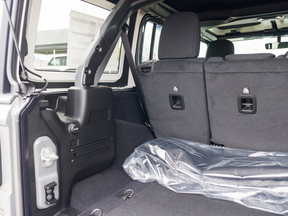 JEEP Wrangler Unlimited Sport Altitude 1C4HJXDG5NW142767 105072