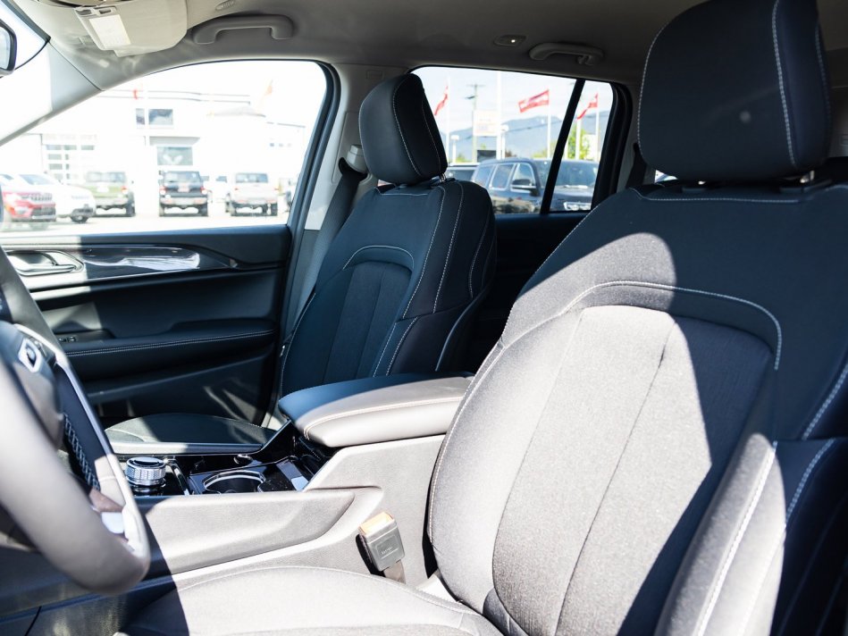 JEEP All-New Grand Cherokee Laredo 1C4RJHAG7N8574294 105880