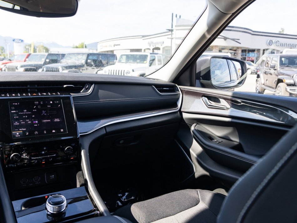 JEEP All-New Grand Cherokee Laredo 1C4RJHAG7N8574294 105892