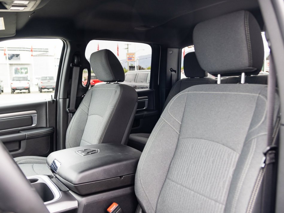 RAM 1500 Classic Warlock 1C6RR7LT4NS189539 106394