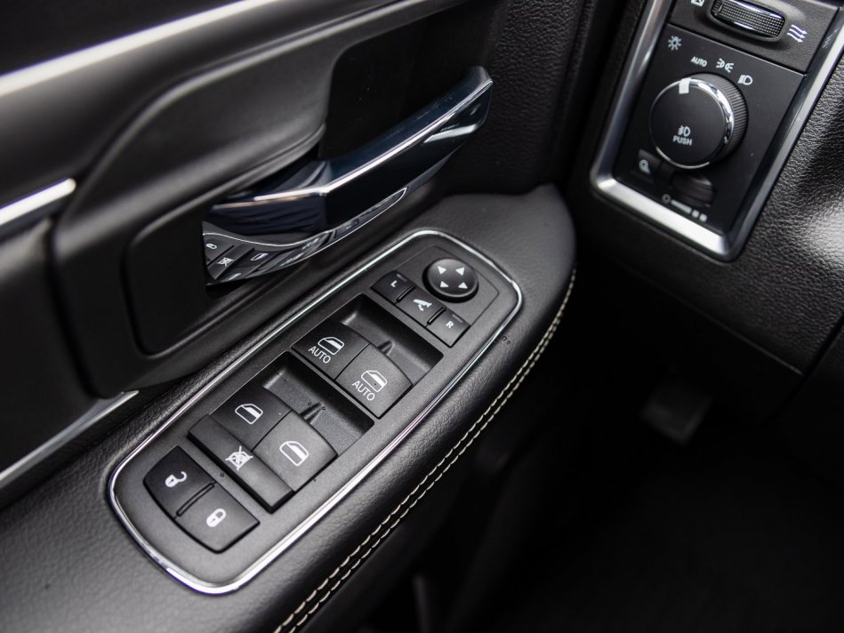 RAM 1500 Classic Warlock 1C6RR7LT4NS189539 106401