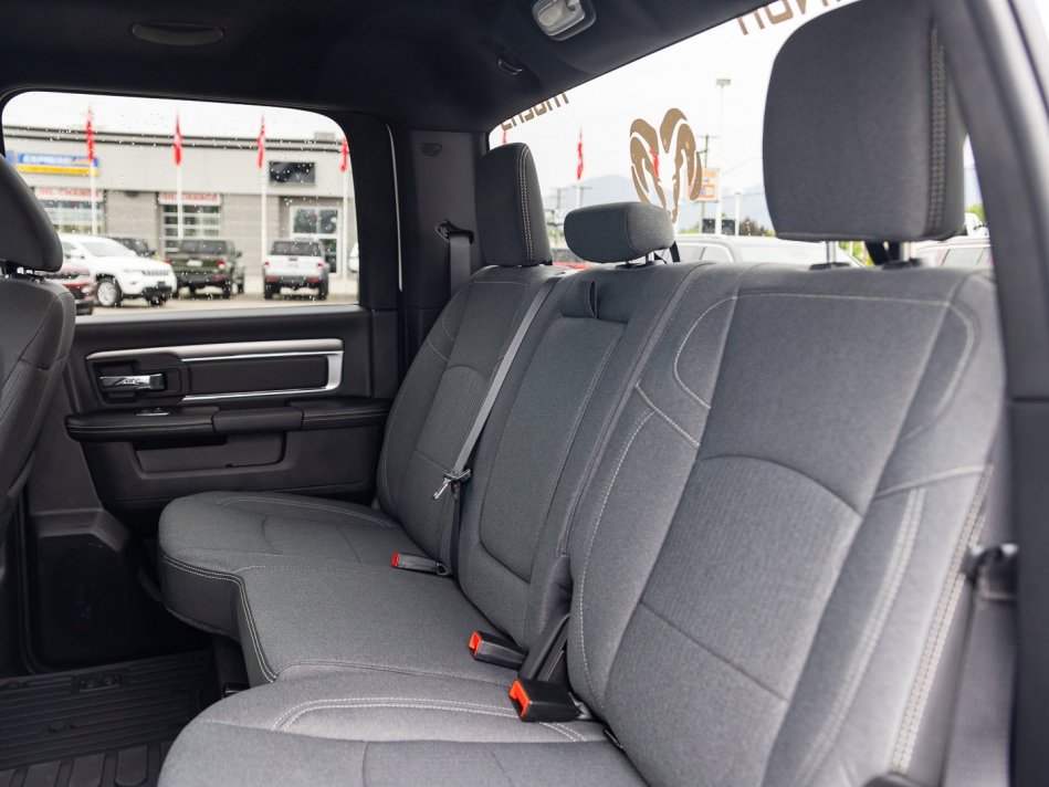 RAM 1500 Classic Warlock 1C6RR7LT4NS189539 106403