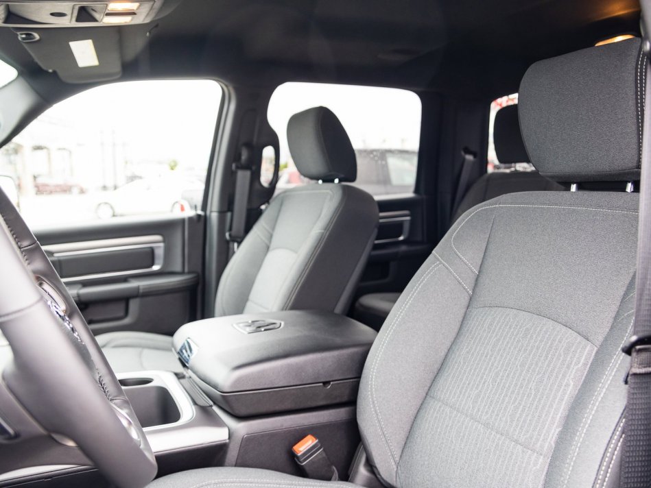 RAM 1500 Classic Warlock 1C6RR7LTXNS186810 106343