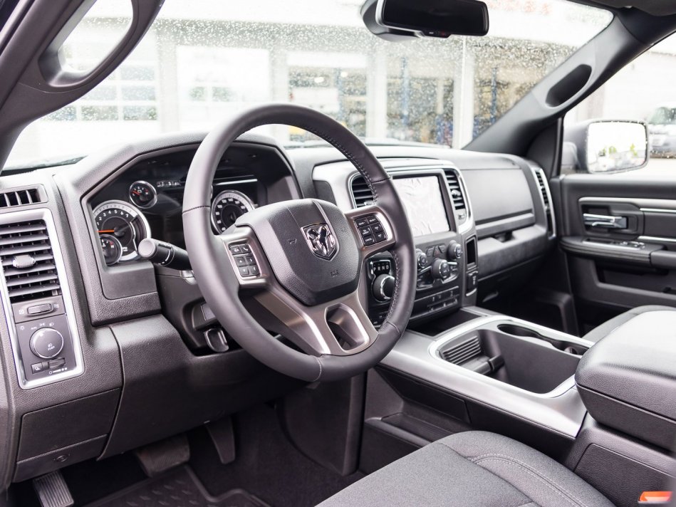 RAM 1500 Classic Warlock 1C6RR7LTXNS186810 106344