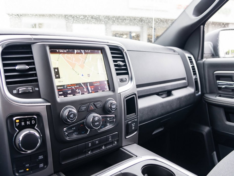 RAM 1500 Classic Warlock 1C6RR7LTXNS186810 106345