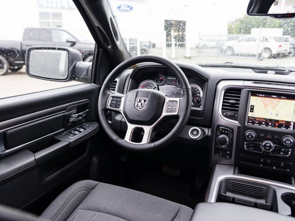 RAM 1500 Classic Warlock 1C6RR7LTXNS186810 106355