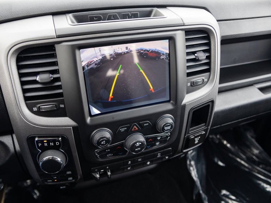 RAM 1500 Classic Night Edition 3C6RR7KT6NG284757 105761