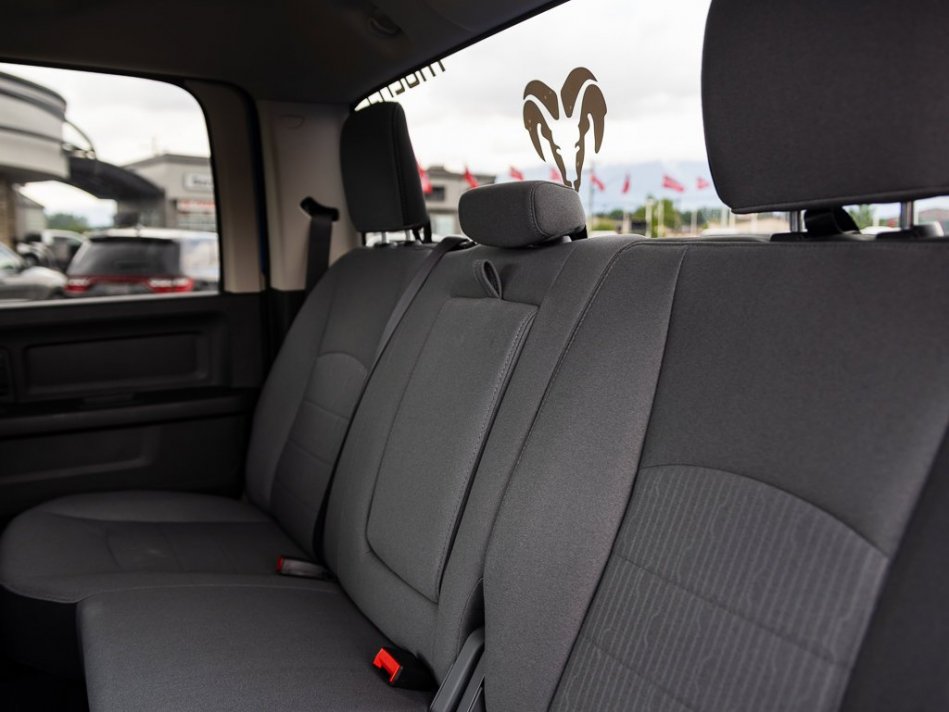 RAM 1500 Classic Night Edition 3C6RR7KT6NG284757 105764