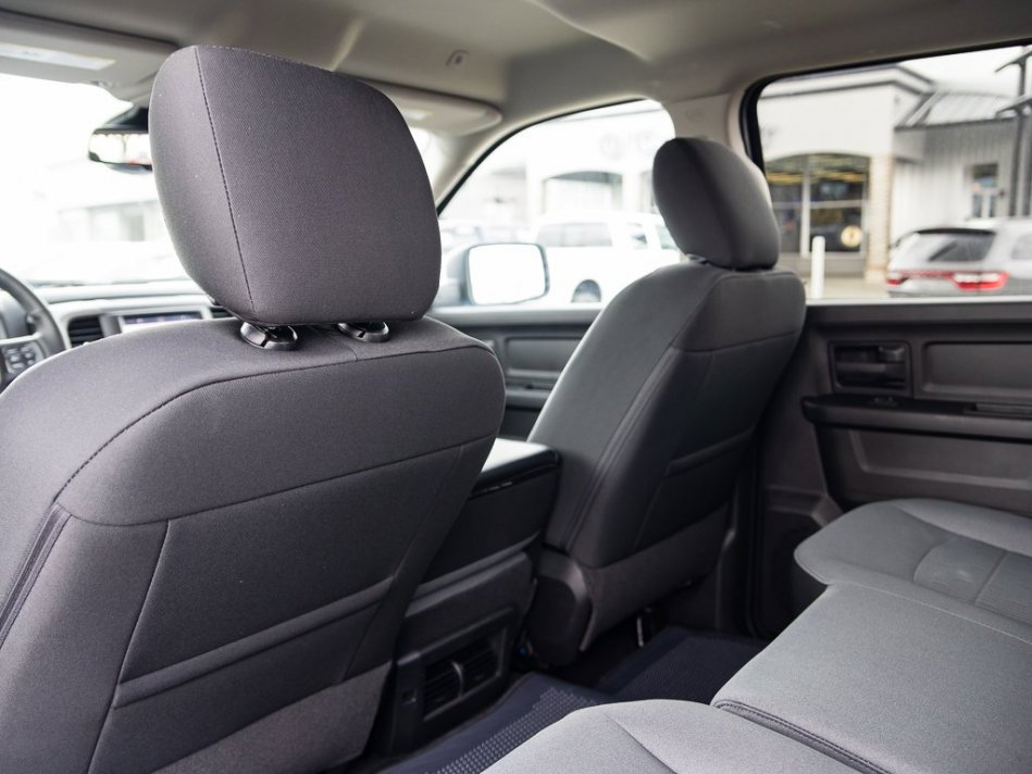 RAM 1500 Classic Night Edition 3C6RR7KT6NG284757 105765