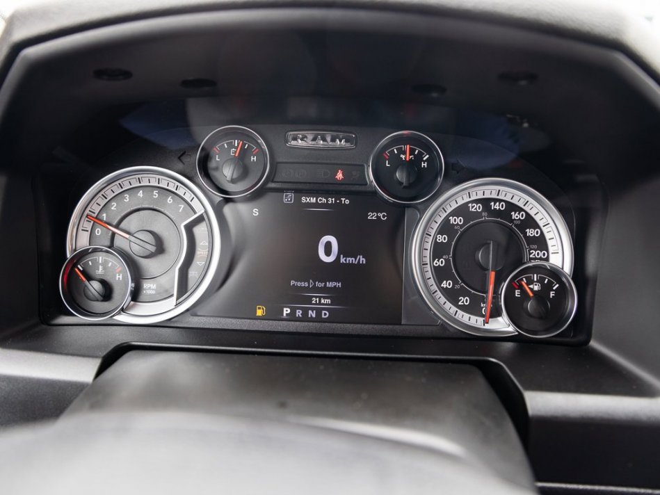 RAM 1500 Classic Night Edition 3C6RR7KT8NG258242 105687