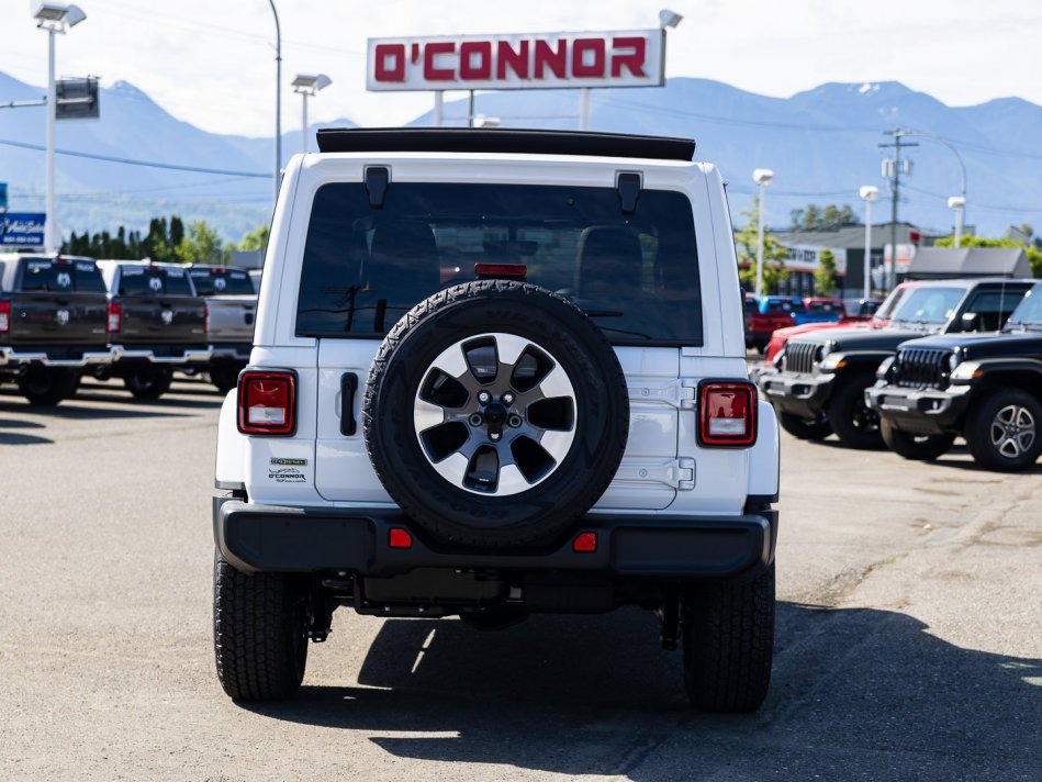 JEEP Wrangler Unlimited Sahara 1C4HJXEM7NW189710 105948