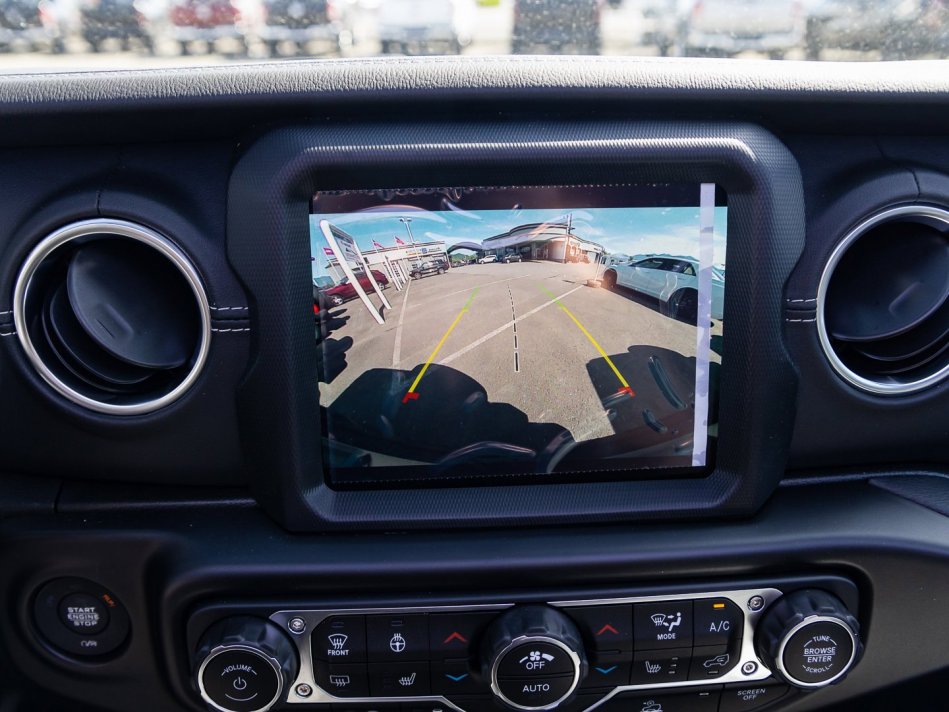 JEEP Wrangler Unlimited Sahara 1C4HJXEM7NW189710 105957