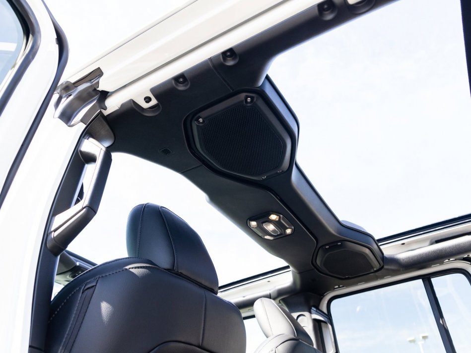 JEEP Wrangler Unlimited Sahara 1C4HJXEM7NW189710 105967