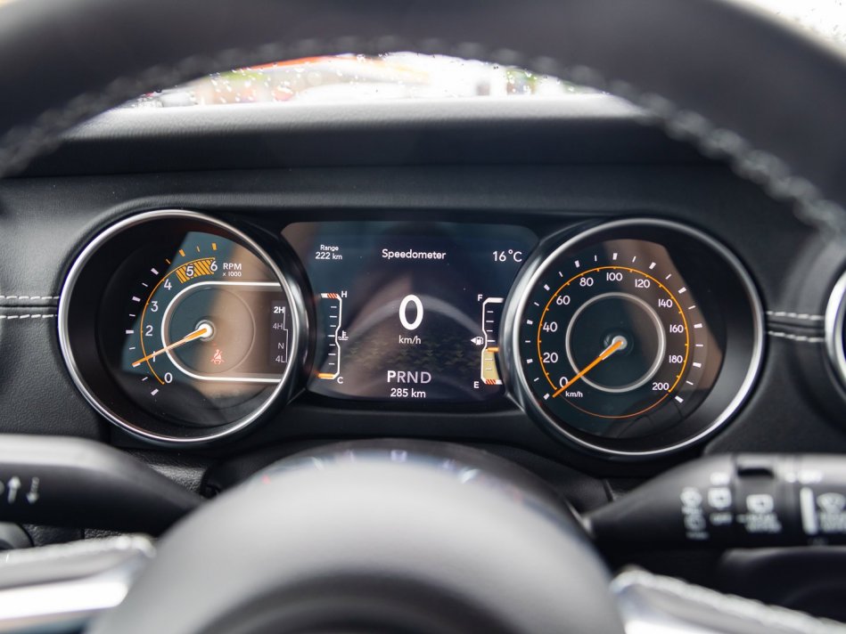 JEEP Wrangler Unlimited Sahara 1C4HJXEM9NW189711 106213