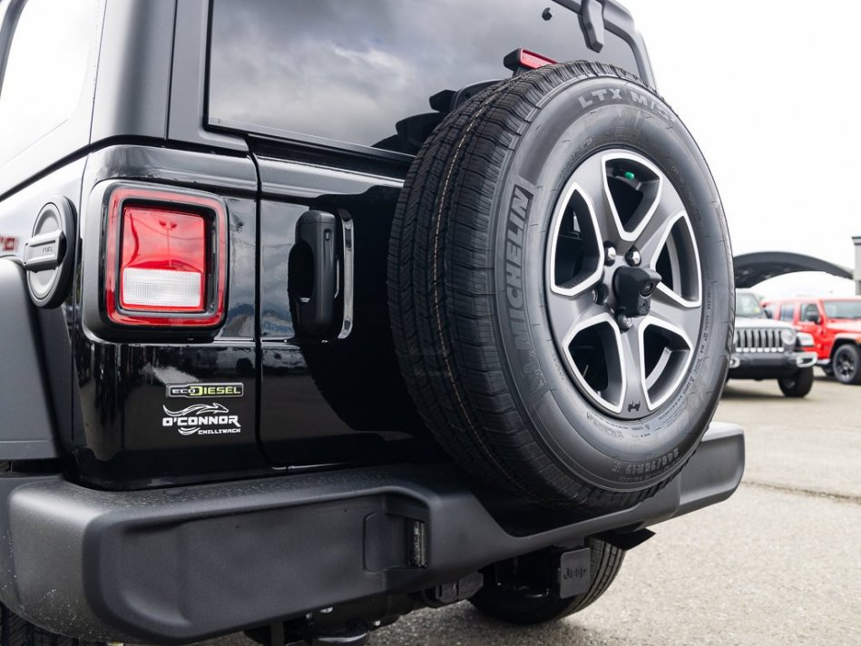 JEEP Wrangler Unlimited Sport S 1C4HJXDM3NW234806 105536