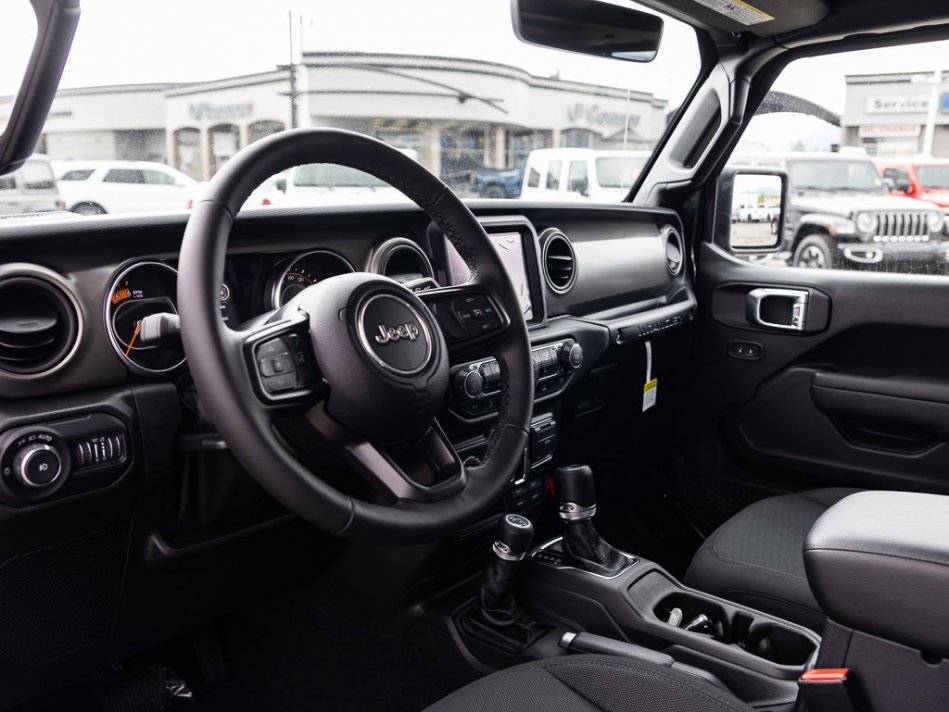 JEEP Wrangler Unlimited Sport S 1C4HJXDM3NW234806 105540